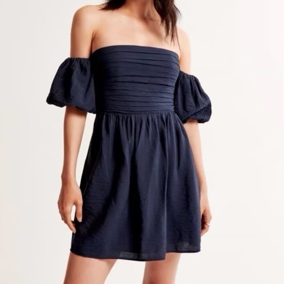 Abercrombie & Fitch Dresses & Skirts - Abercrombie Navy Puff-Sleeve Mini Dress